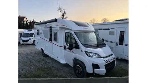 Pilote P720FC Automatik mit Queensbett (Neu 2026)